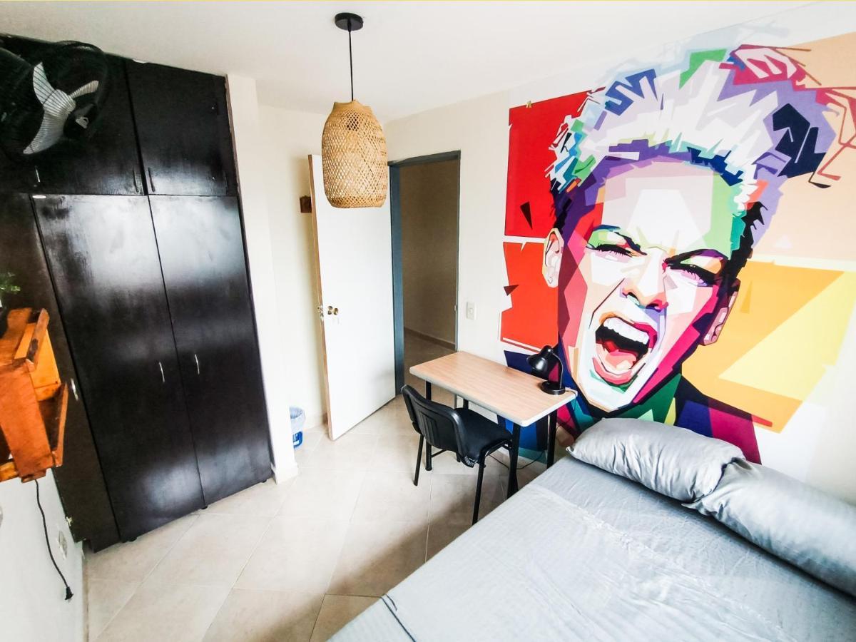 Casa Clandestina Guest House ميديلين المظهر الخارجي الصورة